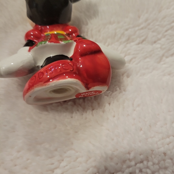 Mickey and Minnie Mouse christmas salt and pepper shakers - Picture 6 of 8